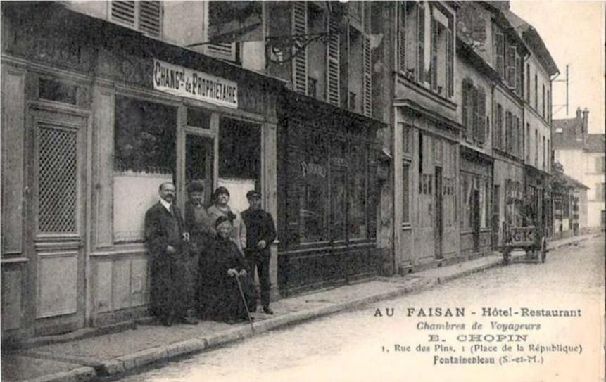 Rue_des_pins