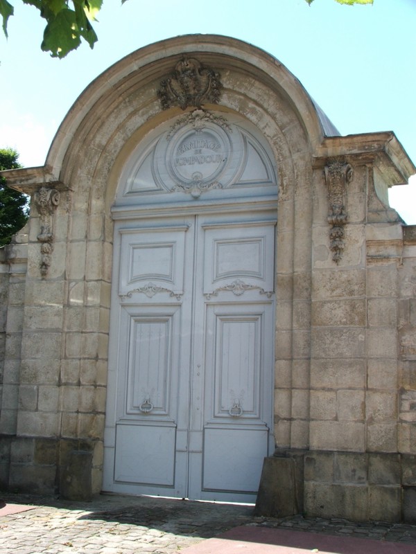 Entrée du jardin de Mme de Pompadour